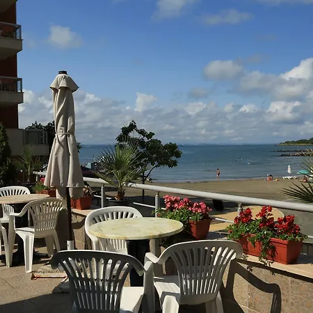 Apartmán Helios Beach *